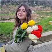 Offro lezioni private a studenti di elementari, medie e primo biennio di superiori.